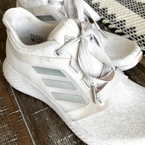 Women’s Adidas Athletic Shoe Size 9